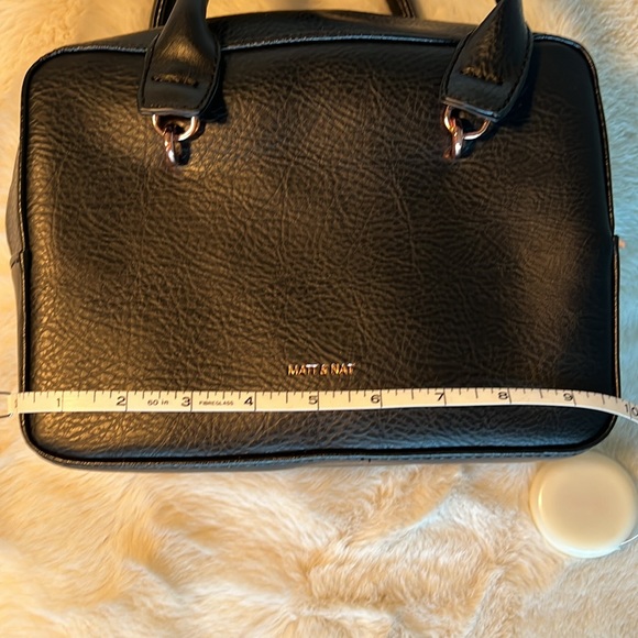 Matt & Nat Black Handbag - Picture 5 of 7